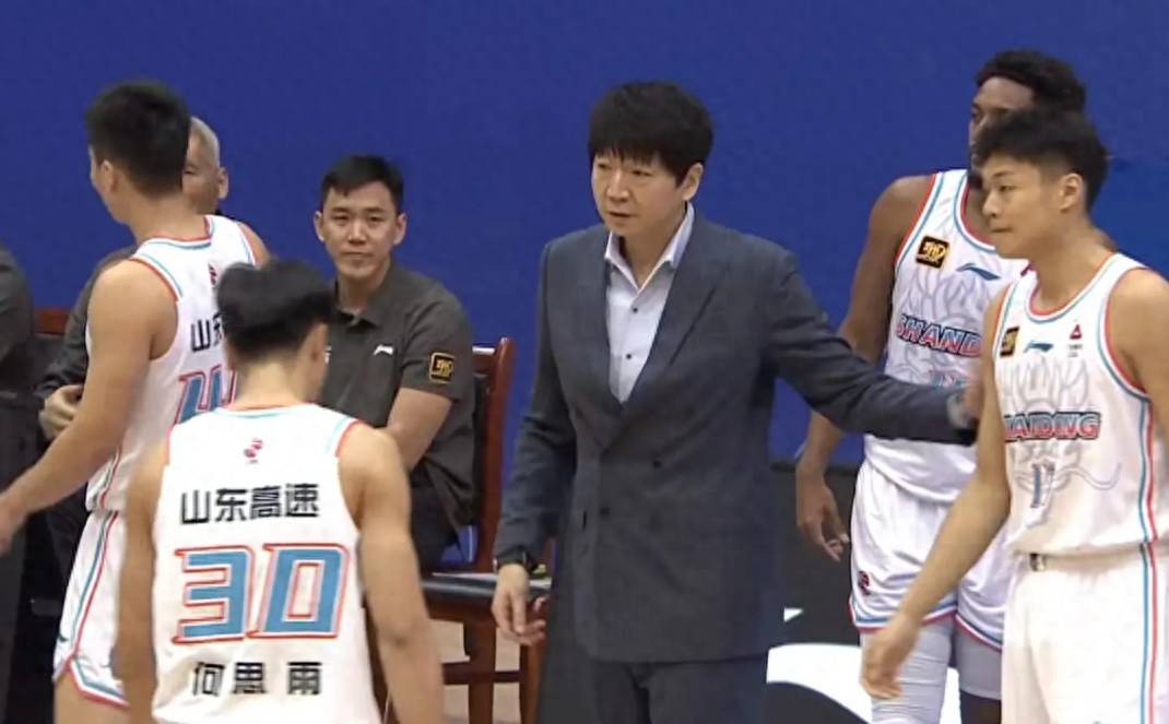唐才育复出试训山东男篮 唐才育复出试训山东男篮